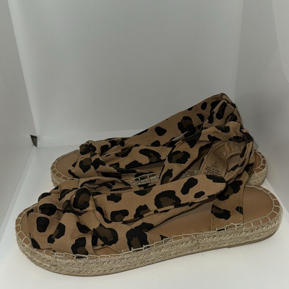 OLD NAVY Sandals Ankle Tie Lace Up Leopard Print Platform Espadrilles Women’s 8 - Picture 3 of 11